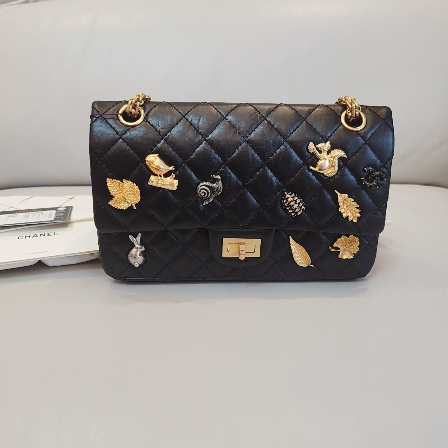 全新未使用 Chanel/香奈儿 255小号 好看的一季徽章了 26开全套