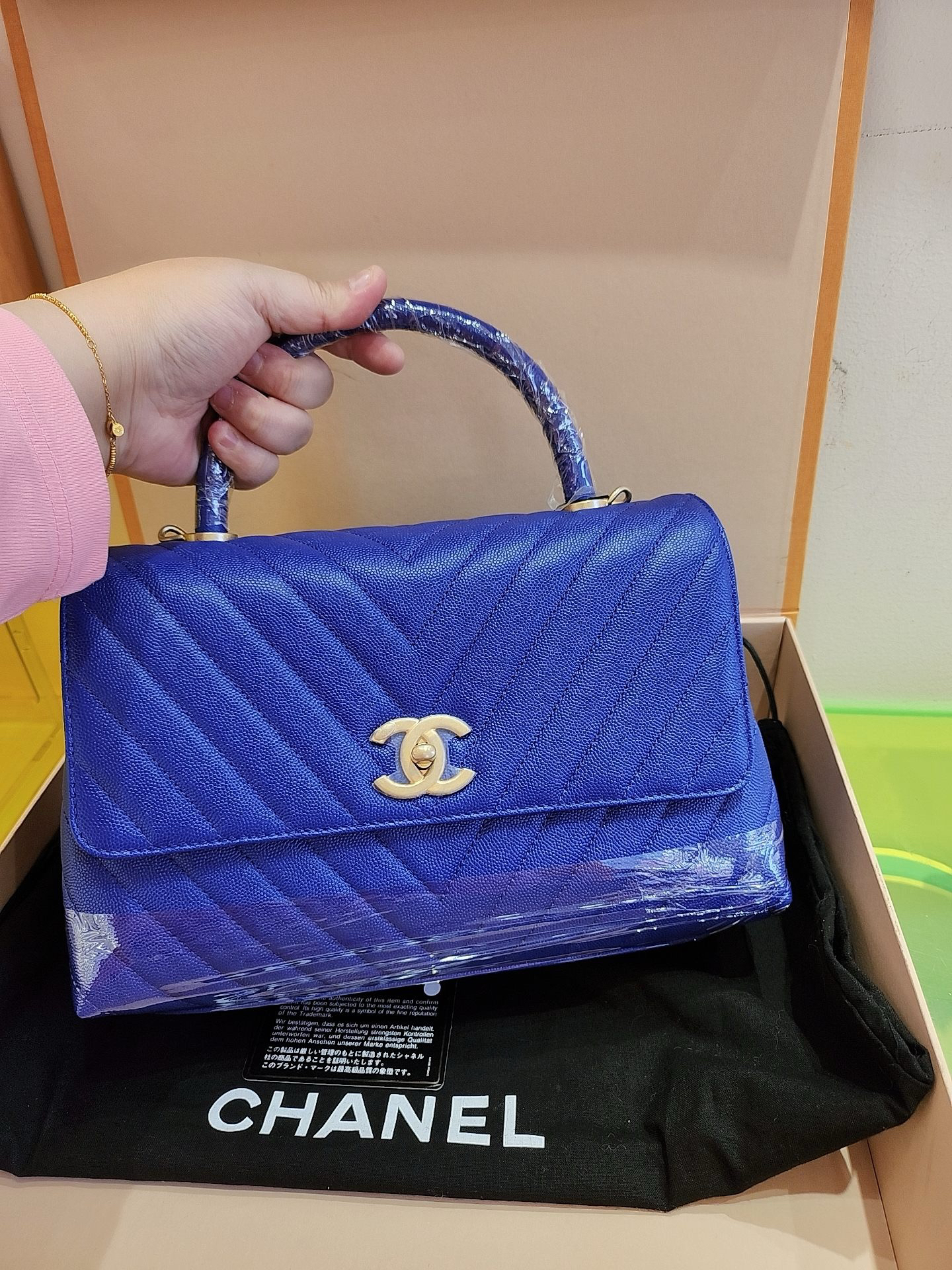 全新未使用 Chanel/香奈儿 全新未使Chanel coco handle中号蓝金
