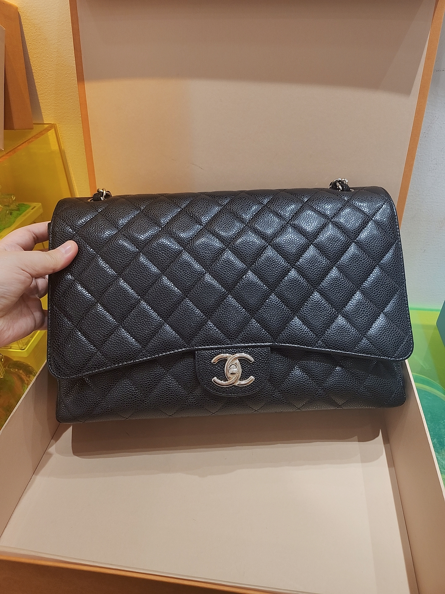 95新 Chanel/香奈儿 97新 Chanel maxi荔枝皮黑银19开