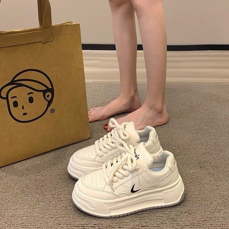 小白鞋 女2023新款爆款秋冬加绒厚底运动板鞋百搭小众ins潮老爹鞋