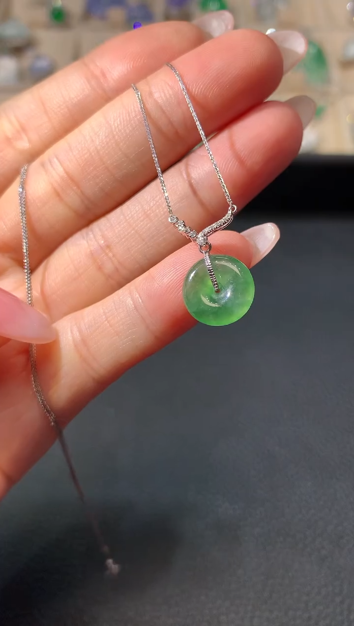 【闪购商品】翡翠项链18K金镶嵌A6