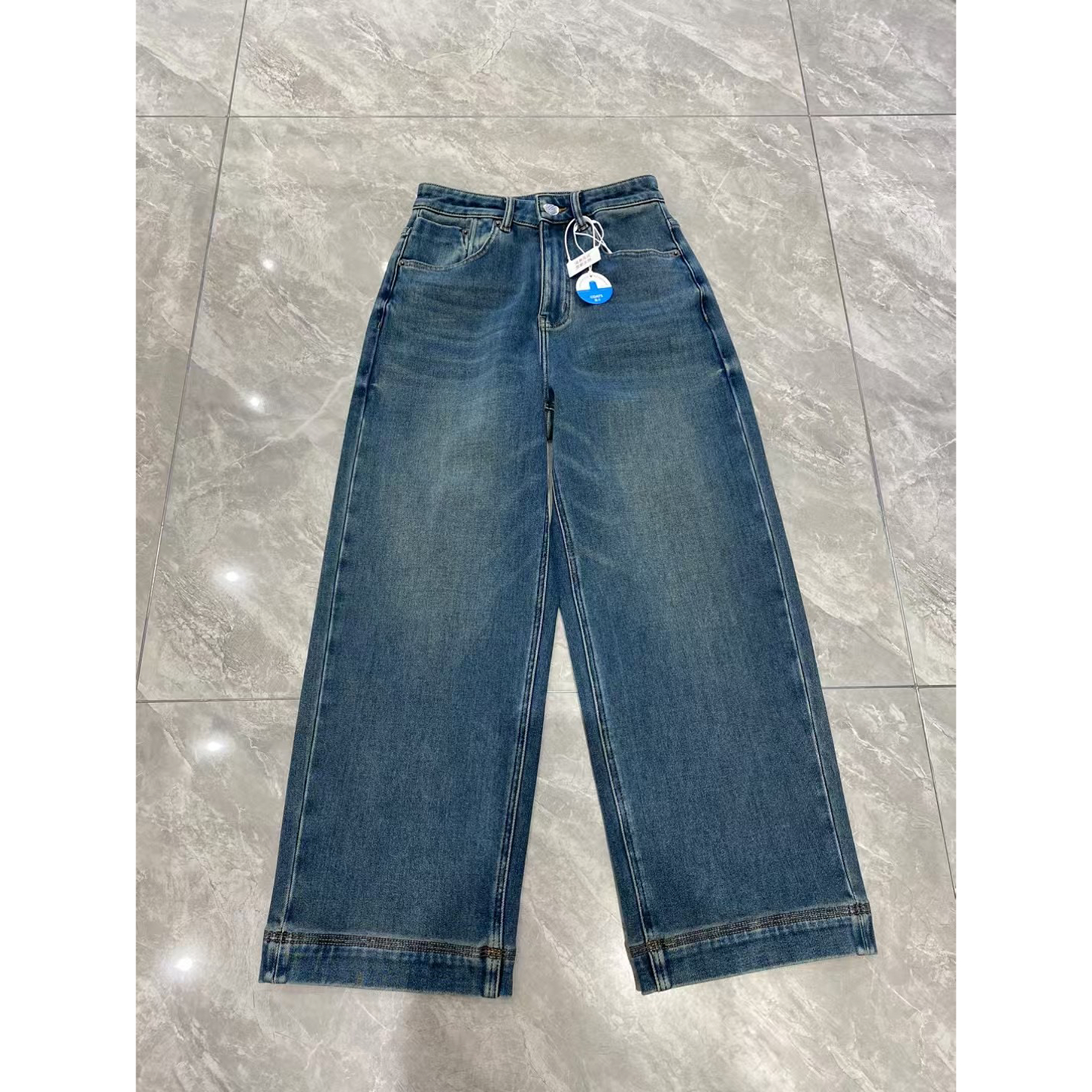 冬季新款直筒加绒牛仔裤中高腰百搭显瘦奶奶裤