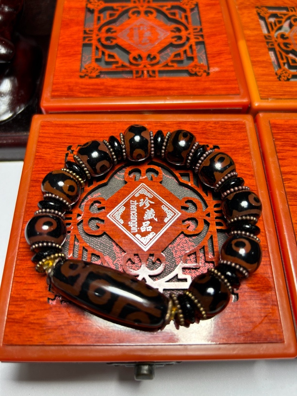 保真天然原矿红肉九眼藏珠手串3号