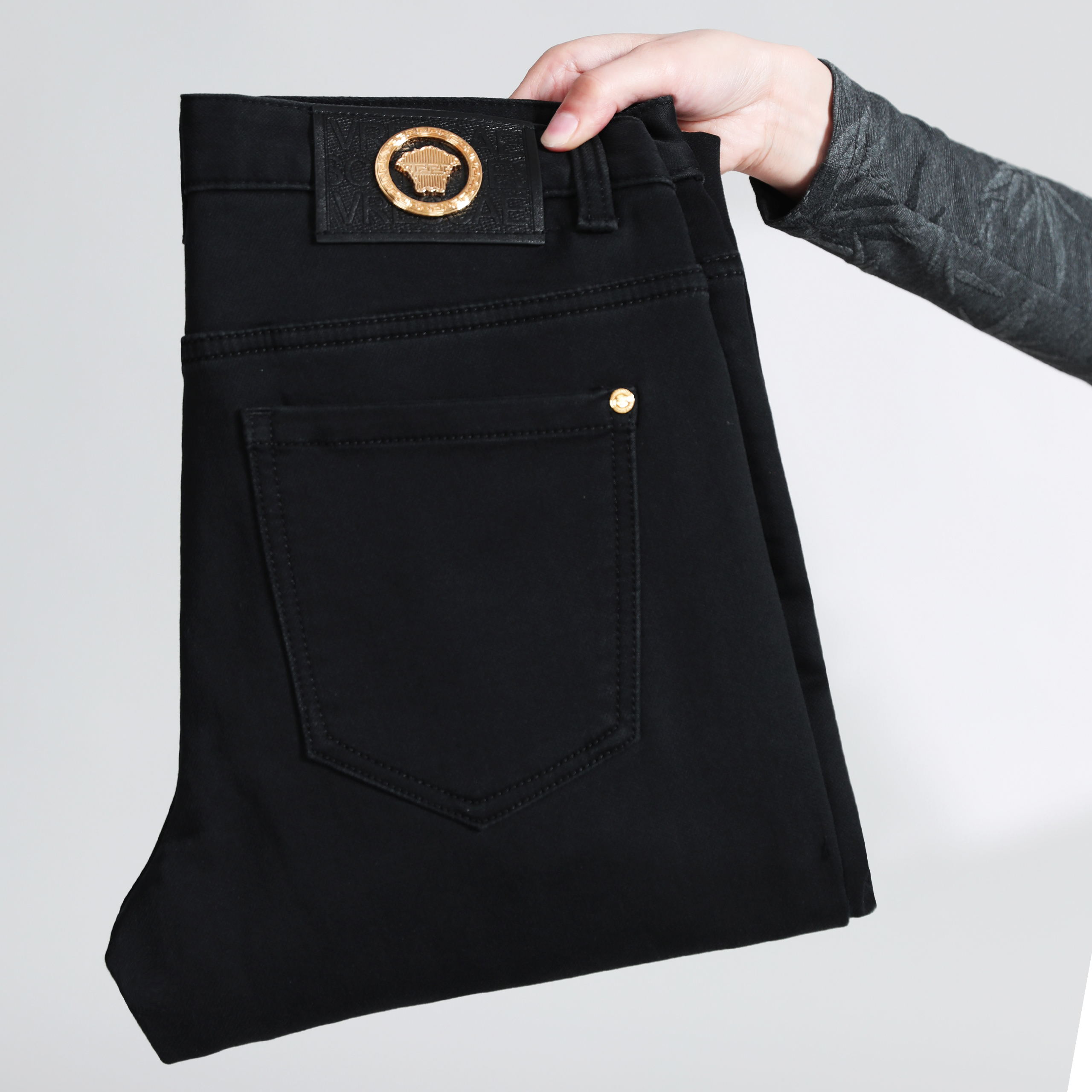 秋冬新款男裤轻奢欧货黑色牛仔裤修身百搭款高端男士直筒牛仔裤