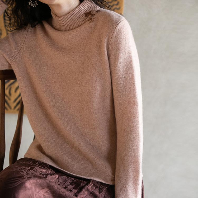 牧衣游原创进口牦牛绒手绣百搭半高领套头衫高领毛衣毛衣女且随风