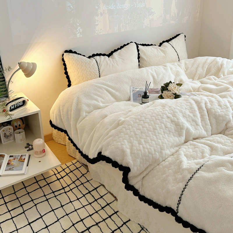 春季轻奢简约爱心拼接款床上四件套加厚牛奶绒珊瑚绒被套床牛奶绒