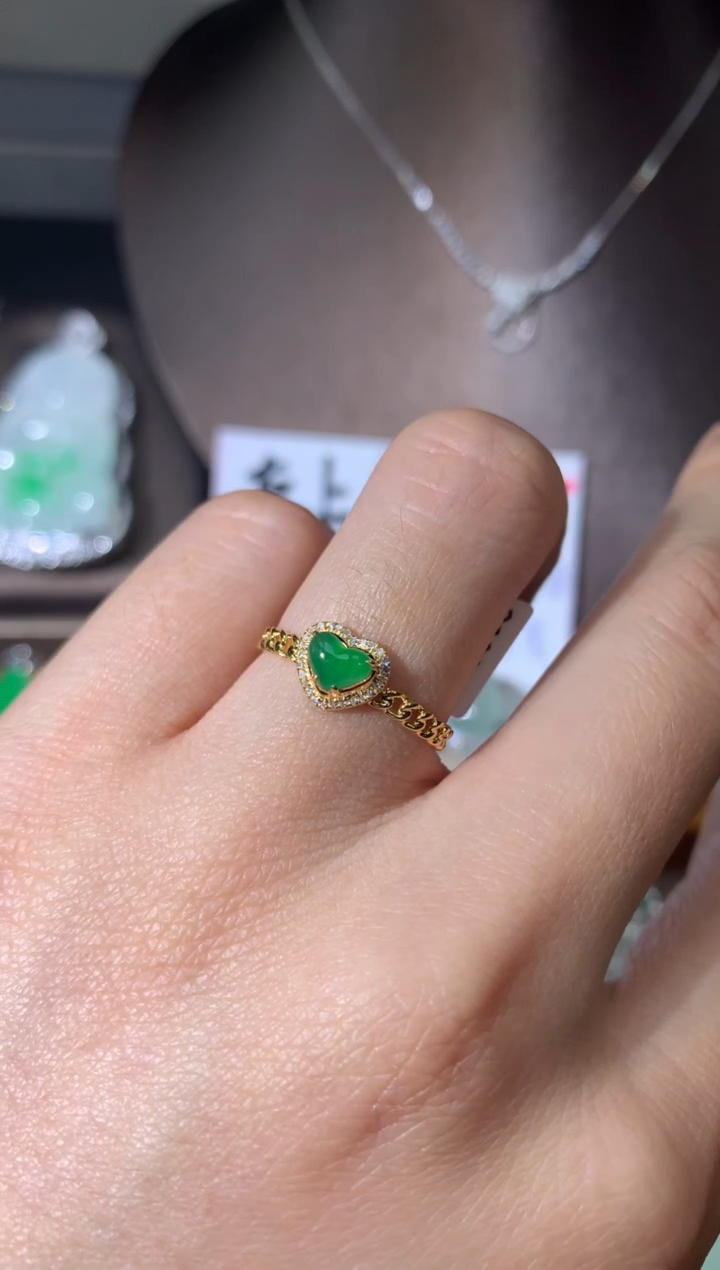 【闪购商品】翡翠戒指18K金镶嵌爱心