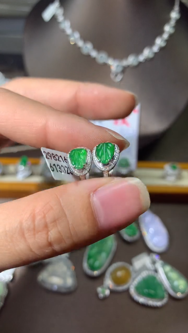 【闪购商品】翡翠耳包18K金镶嵌叶子