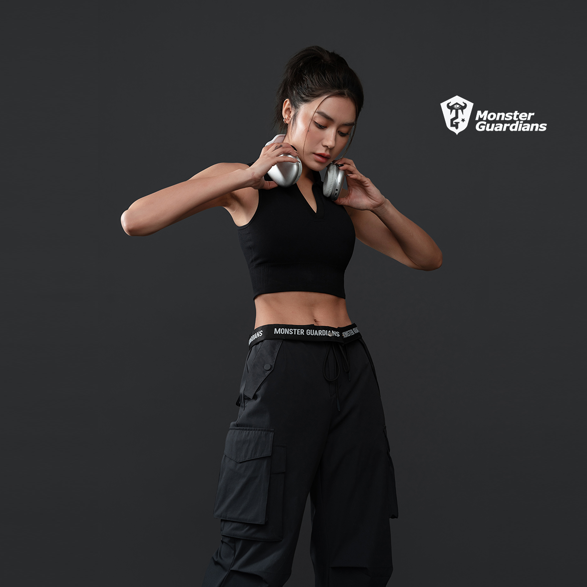 MonsterGuardians女子专业运动背心带胸垫高弹透气