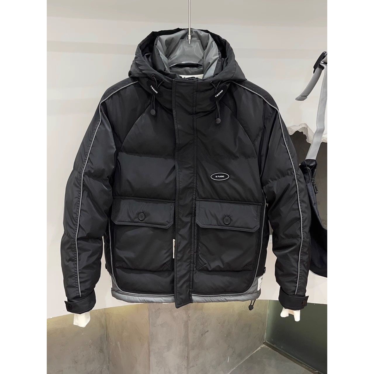 波司澄冬季新款潮牌羽绒服男士免洗休闲加厚短款上衣服冬装连帽保