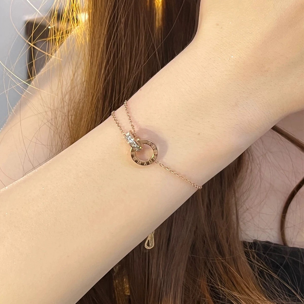 玫瑰金色罗马数字环环相扣手链K153