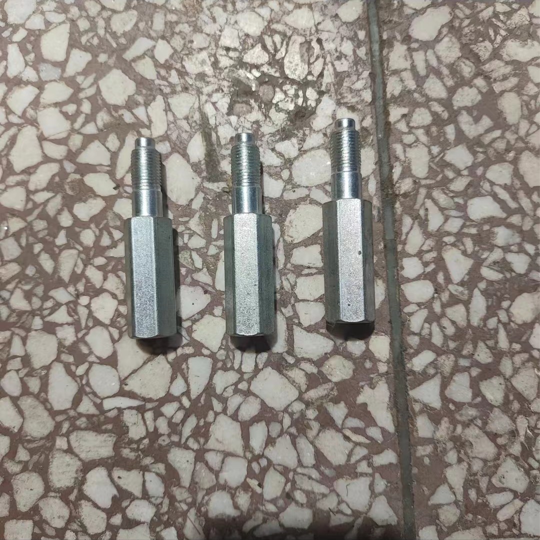 沃得锐龙收割机配件 滚筒盖螺丝 六角螺丝