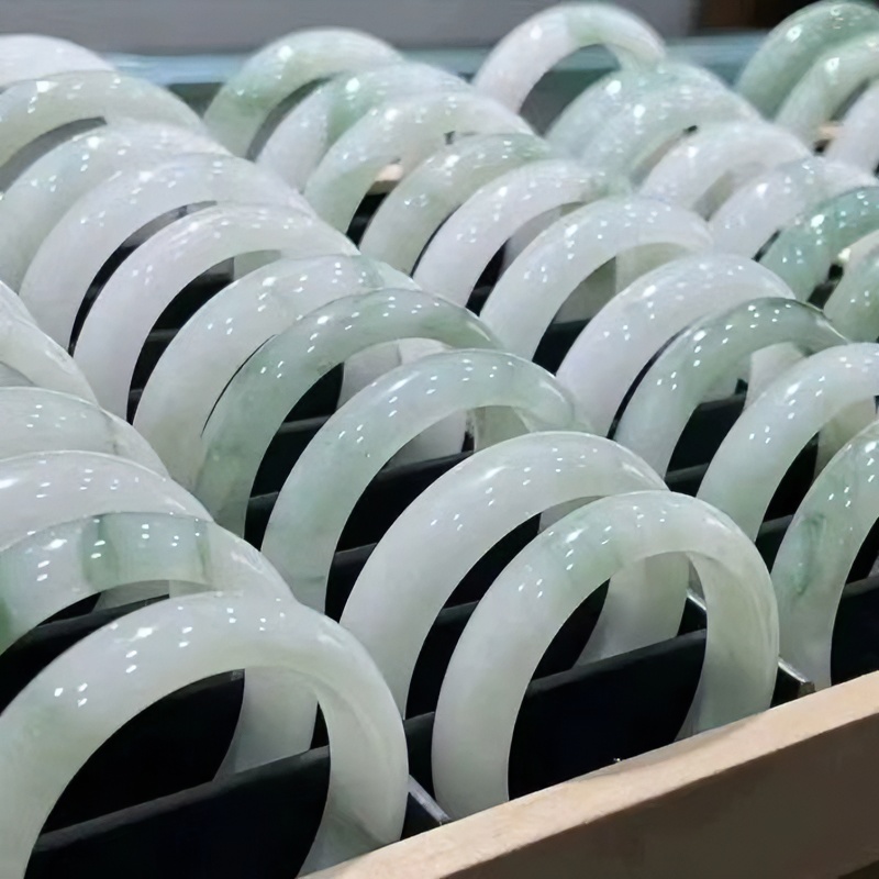 新疆天山翠高冰高翠飘翠天然玉石（多样性发货 拍一发一）冰透飘绿