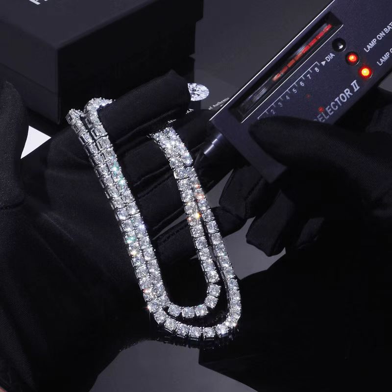 坠链均925银莫桑石 轻奢时尚百搭925银VVDS莫桑50分项链