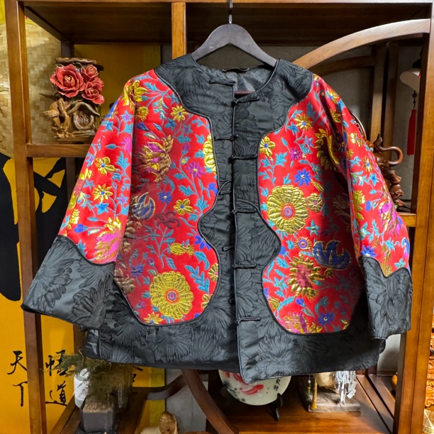 云贵人提花短款棉服4075