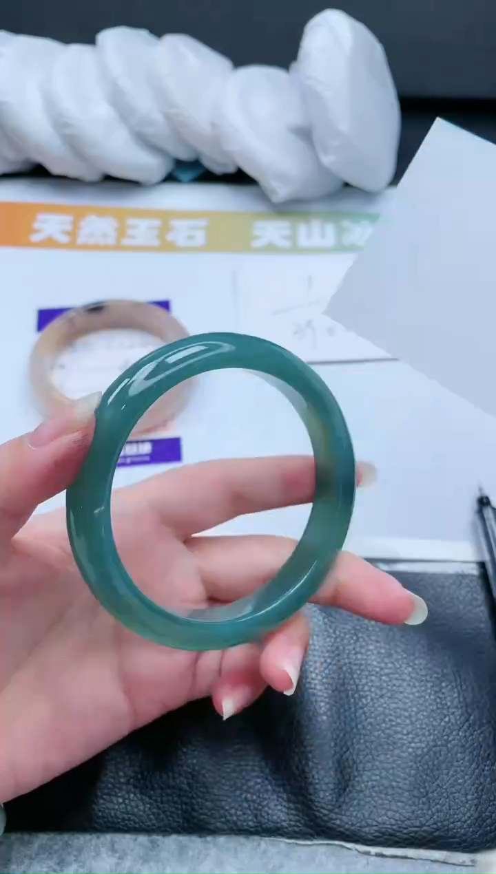 【闪购商品】石英质玉手镯未镶嵌17T123-60