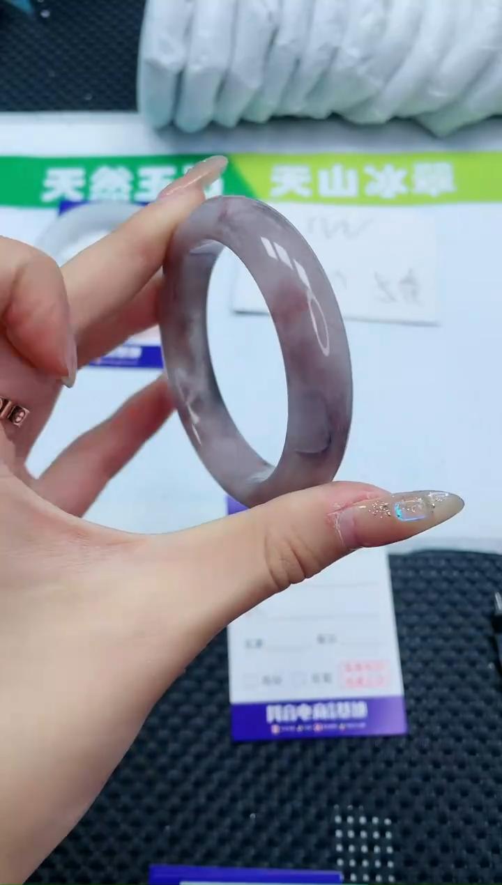 【闪购商品】石英质玉手镯未镶嵌12K30-53