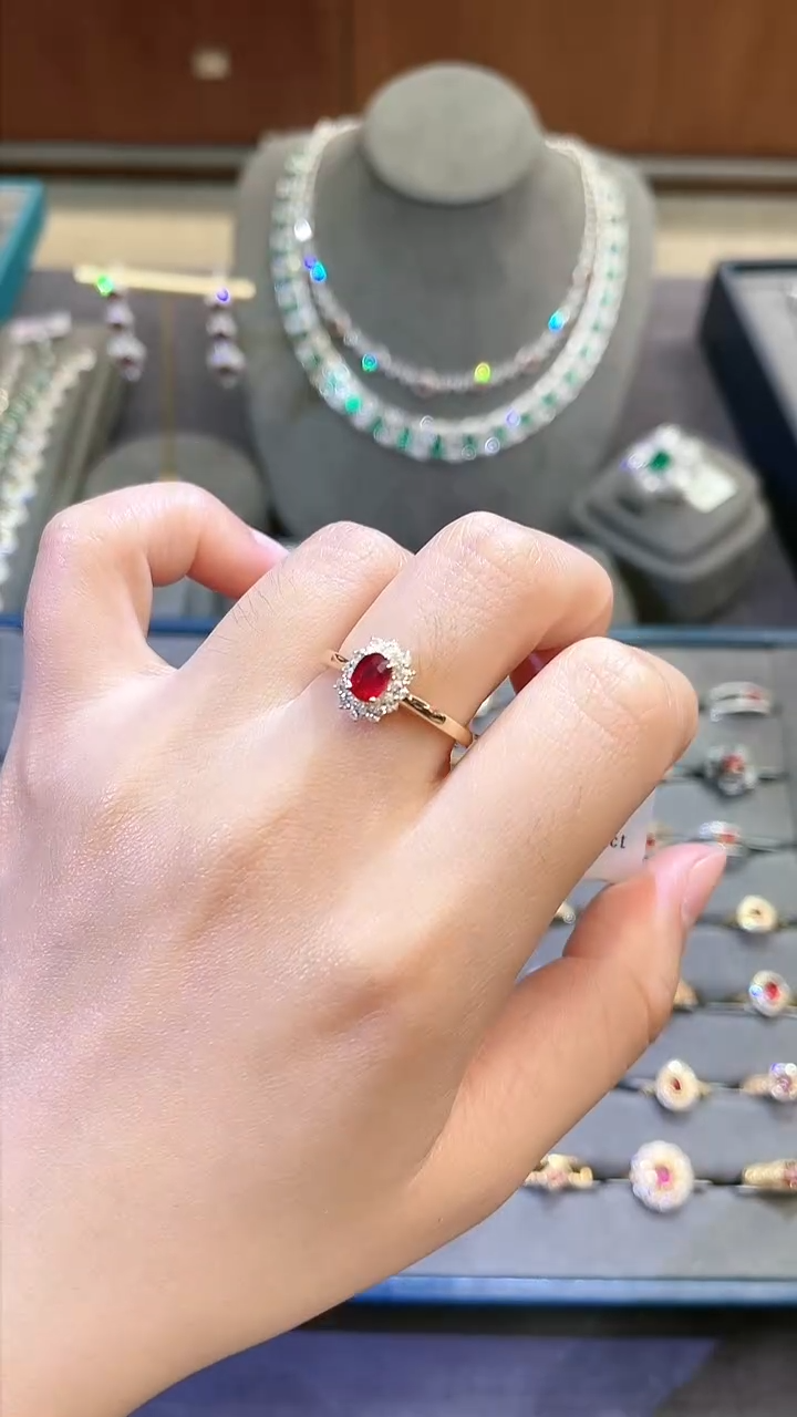 【闪购商品】红宝石戒指18K金镶嵌戒指50份