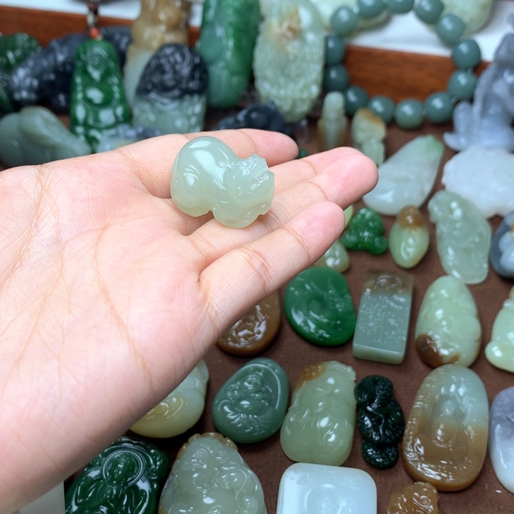 和田玉挂件未镶嵌