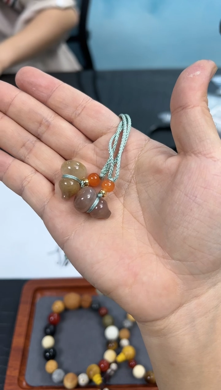【闪购商品】石英质玉颈饰未镶嵌187