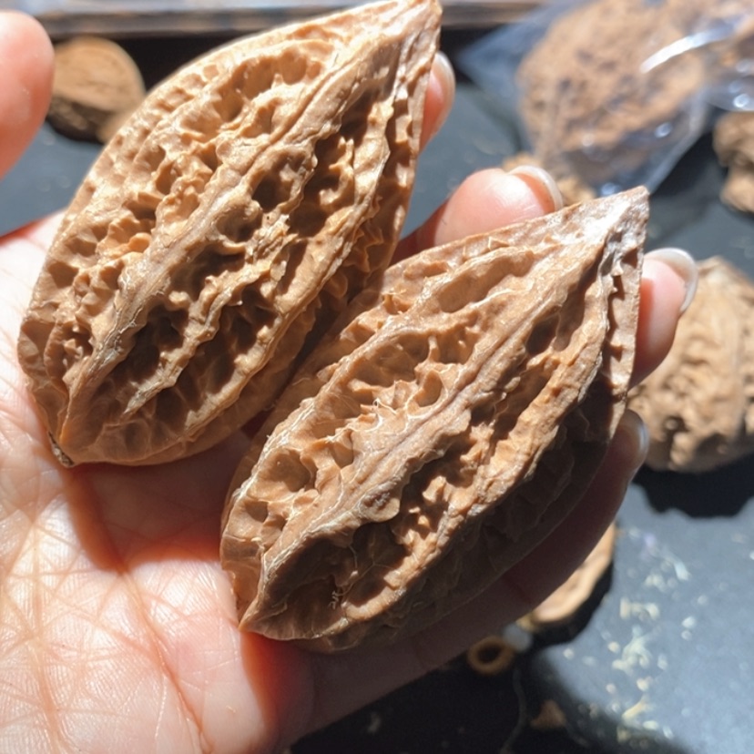 【闪购商品】文玩核桃把件乌*拉120