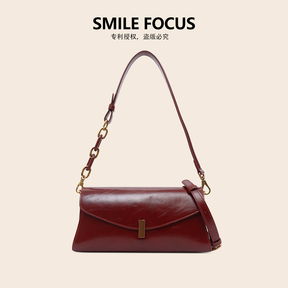 SMILE FOCUS微笑有约品牌时尚休闲通勤风女士腋下法棍包