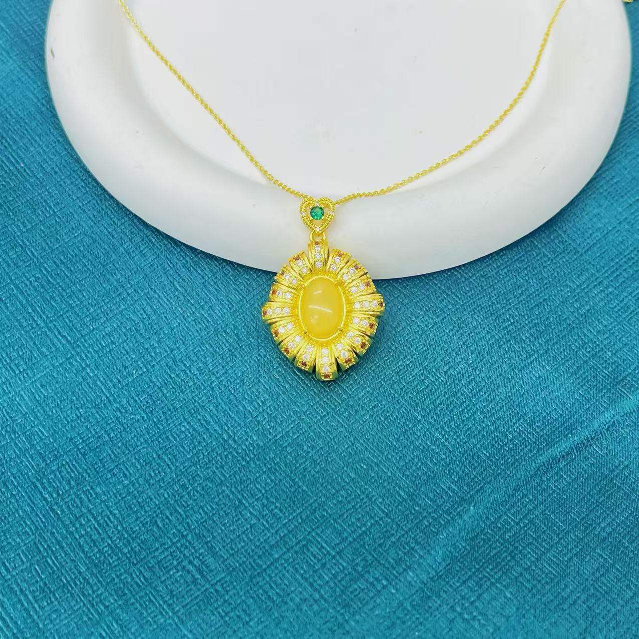 【月亮专属】高端天然蜜蜡豪华镶嵌吊坠手工国风制作（标配证书）K541