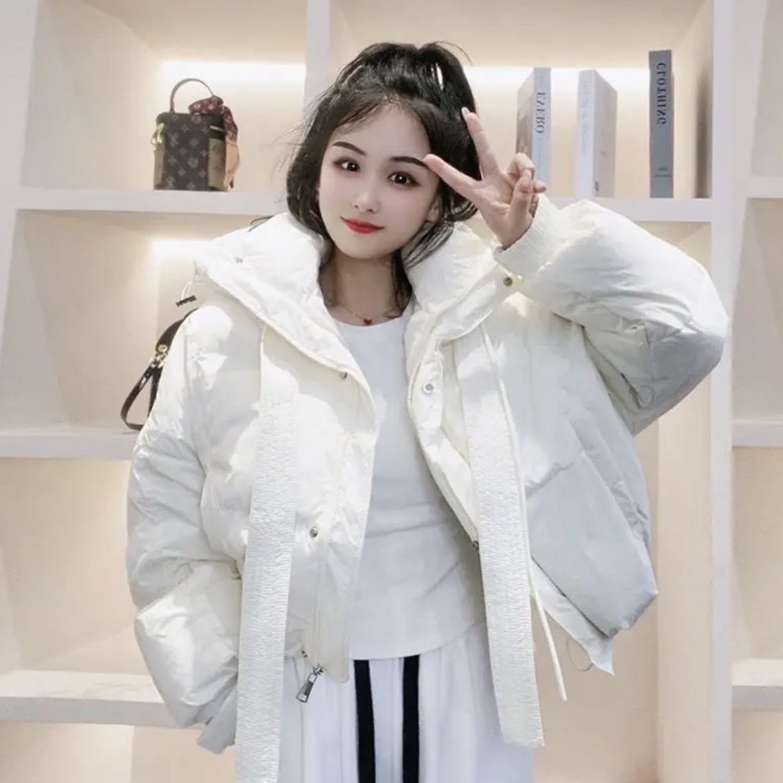 羽绒羽绒服女2023年冬季新款短款面包服加厚外套小众高级