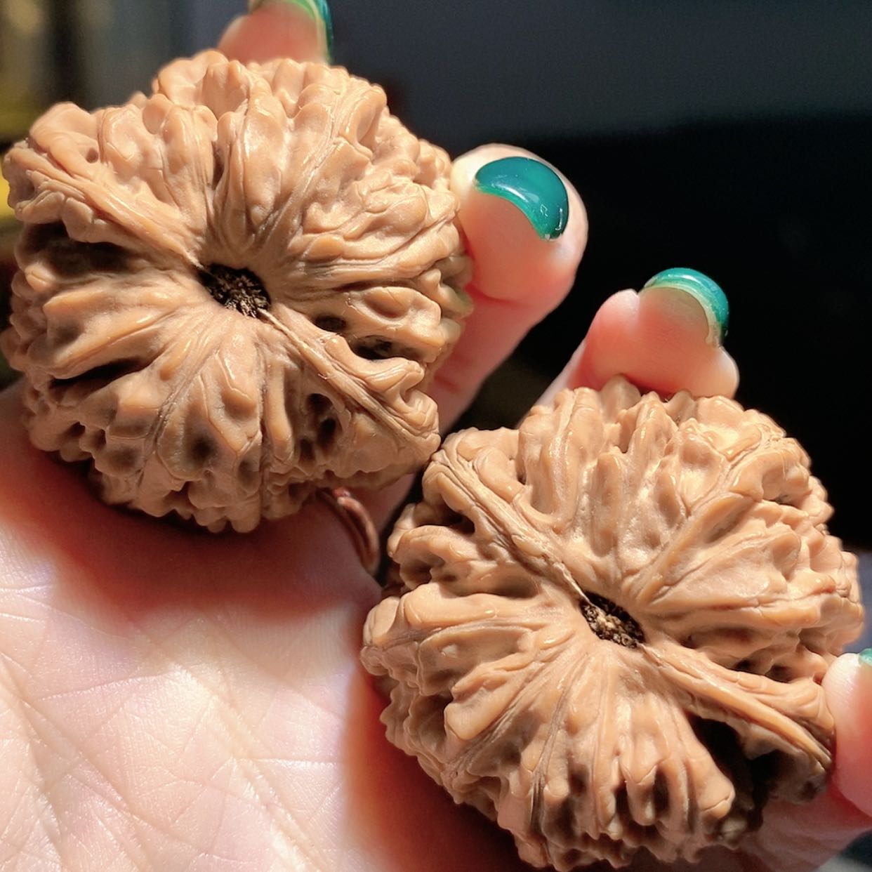 【闪购商品】文玩核桃把件景*成