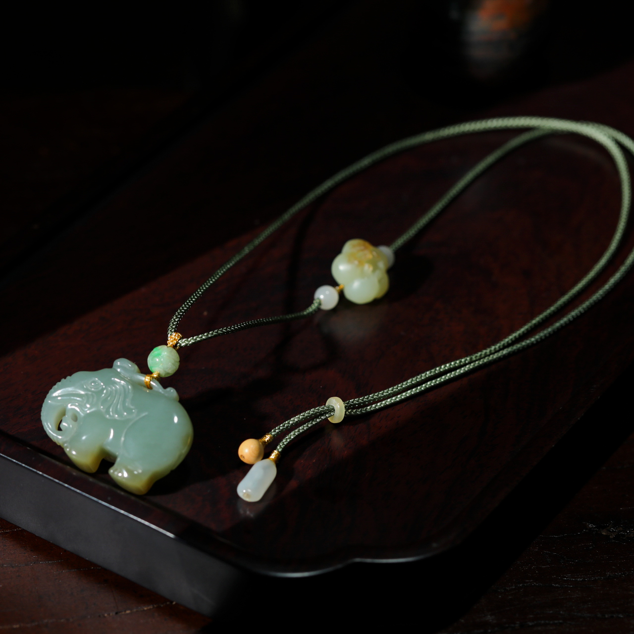 【意婵】精品天然和田玉且末料精雕吉象项链翡翠-906070