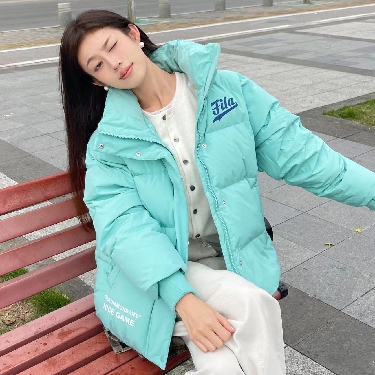 FILA斐乐羽绒服女款运动休闲外套冬季时尚宽松高领保暖短款上衣女