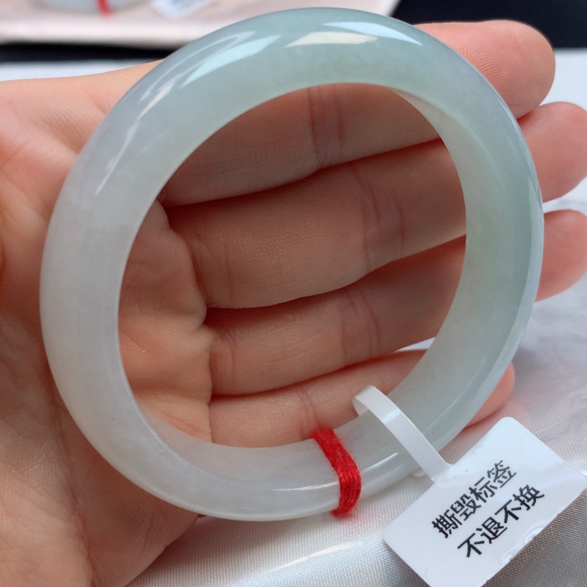 【闪购商品】翡翠手镯未镶嵌·****°