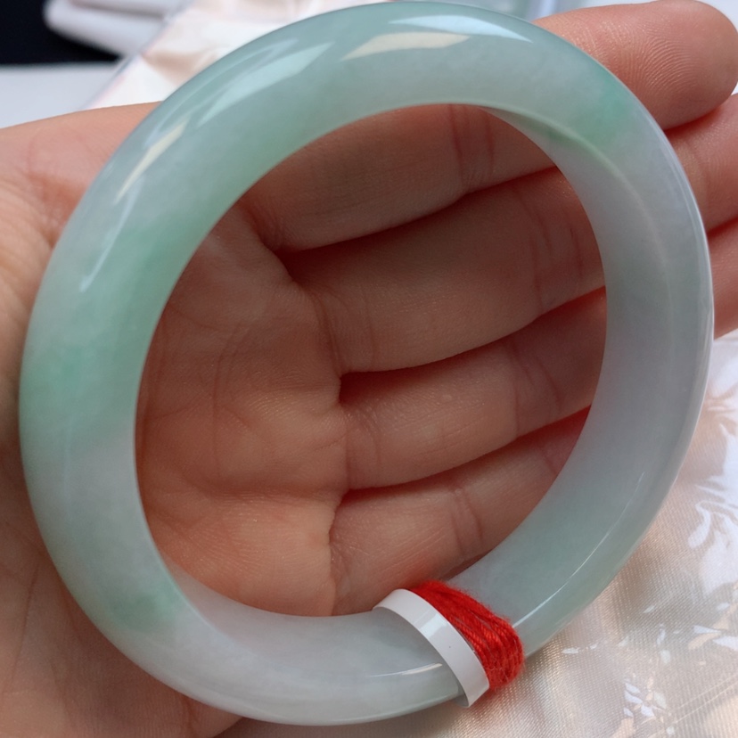【闪购商品】翡翠手镯未镶嵌清**淡