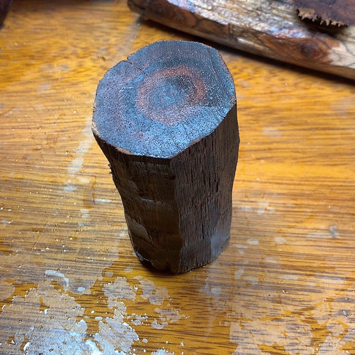 【闪购商品】黄花梨根雕玉****识
