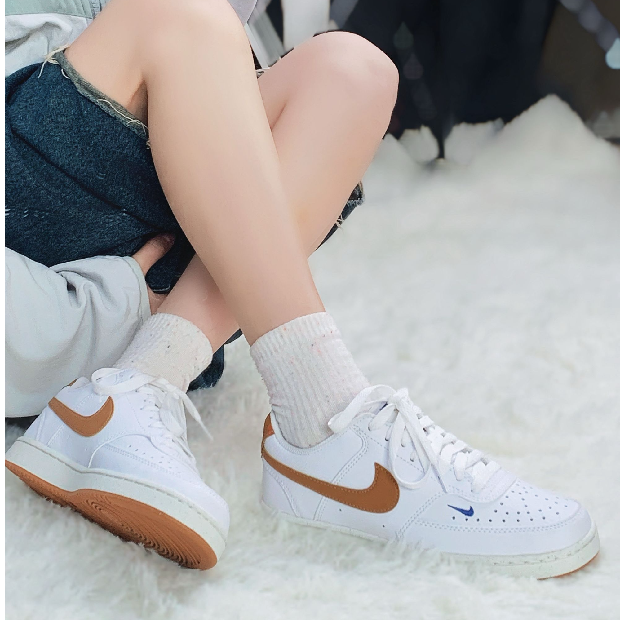 NIKE/耐克女子低帮舒适耐磨运动板鞋百搭小白鞋FV9952-102