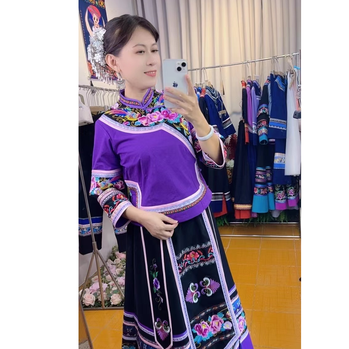 少数民族服装布依族 土布紫色重工刺绣套装