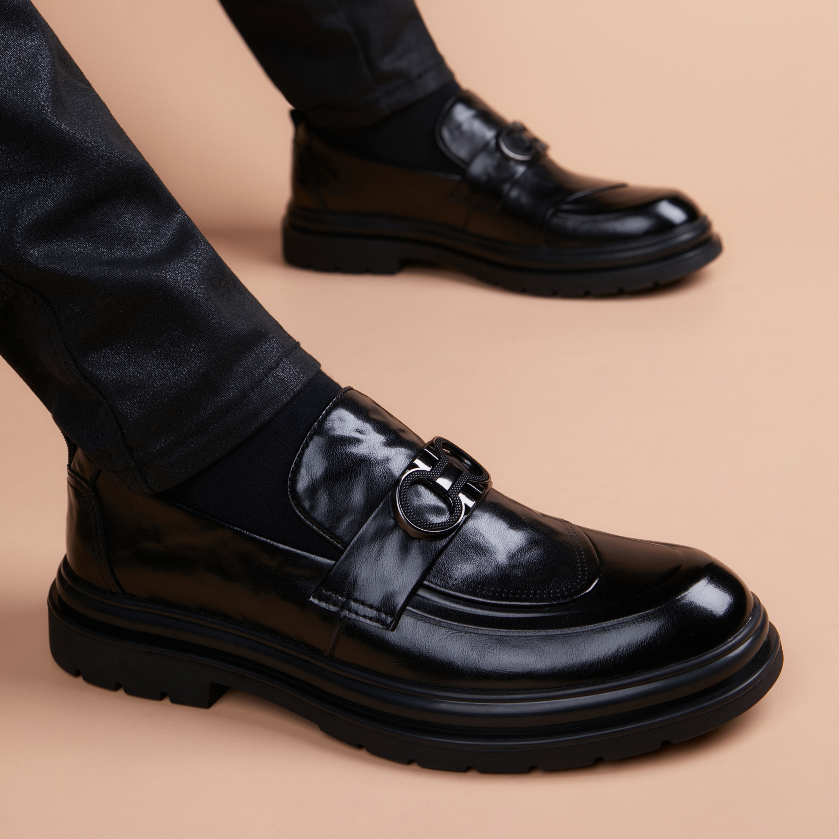 休闲男皮鞋夏季真皮透气时尚百搭商务圆头套脚软皮青年潮流男鞋子