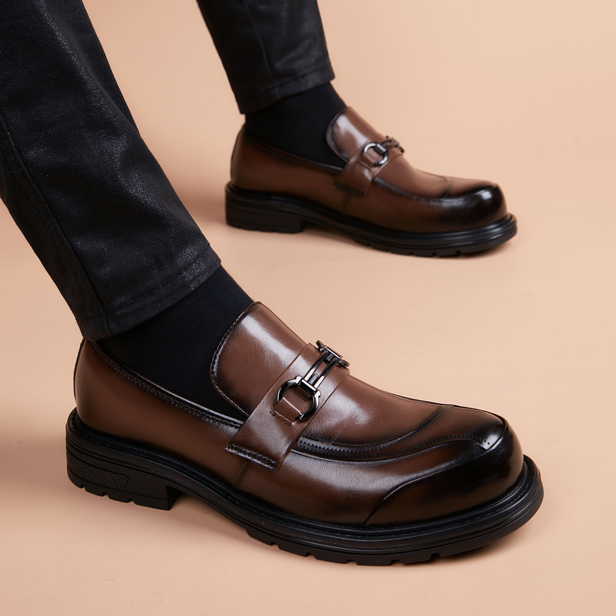2024夏季男士真皮透气休闲男皮鞋圆头系带时尚百搭商务正装皮鞋男