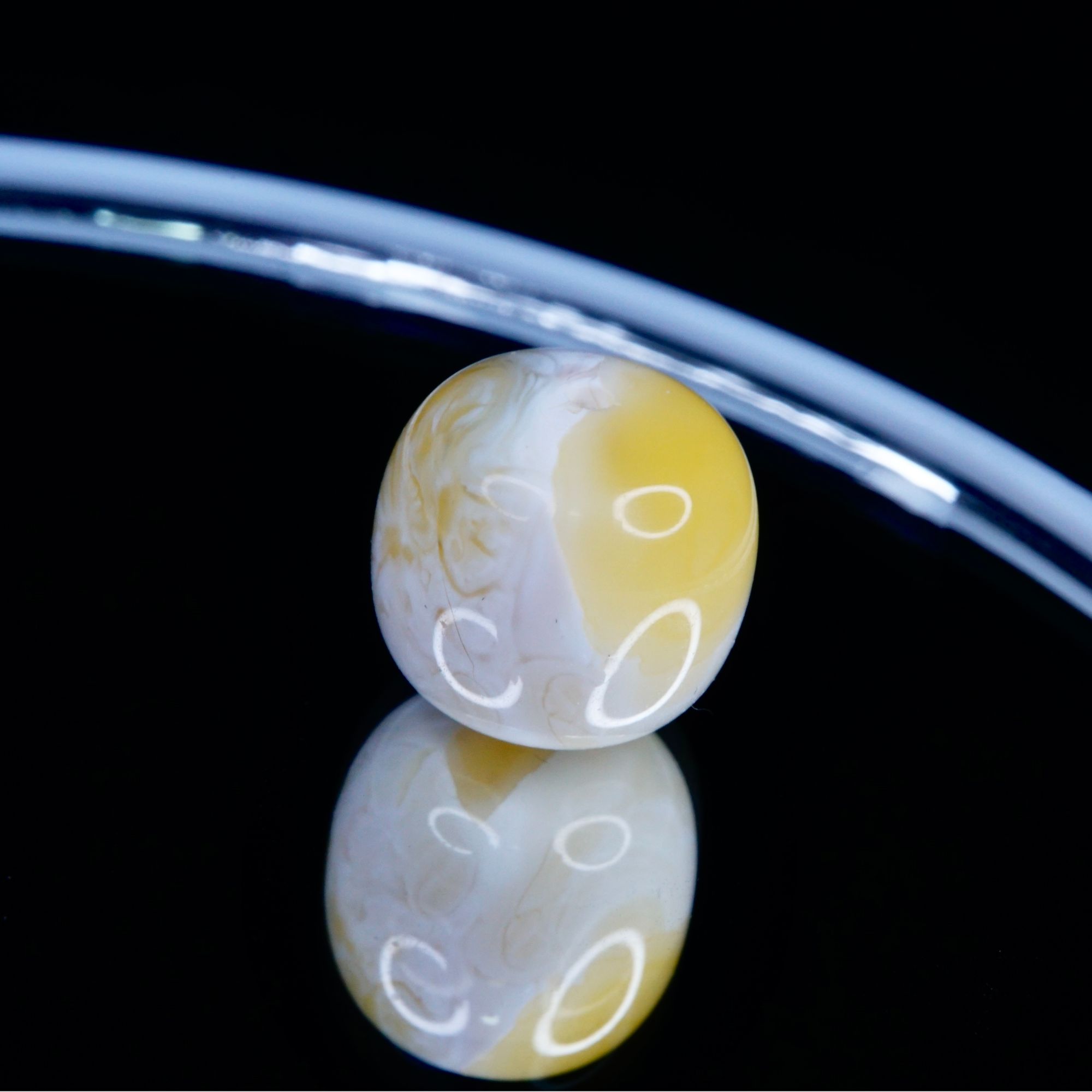 11.4mm金瓷白妖花荧光老型 天然琥珀蜜蜡瓷润俱佳精品文玩配饰