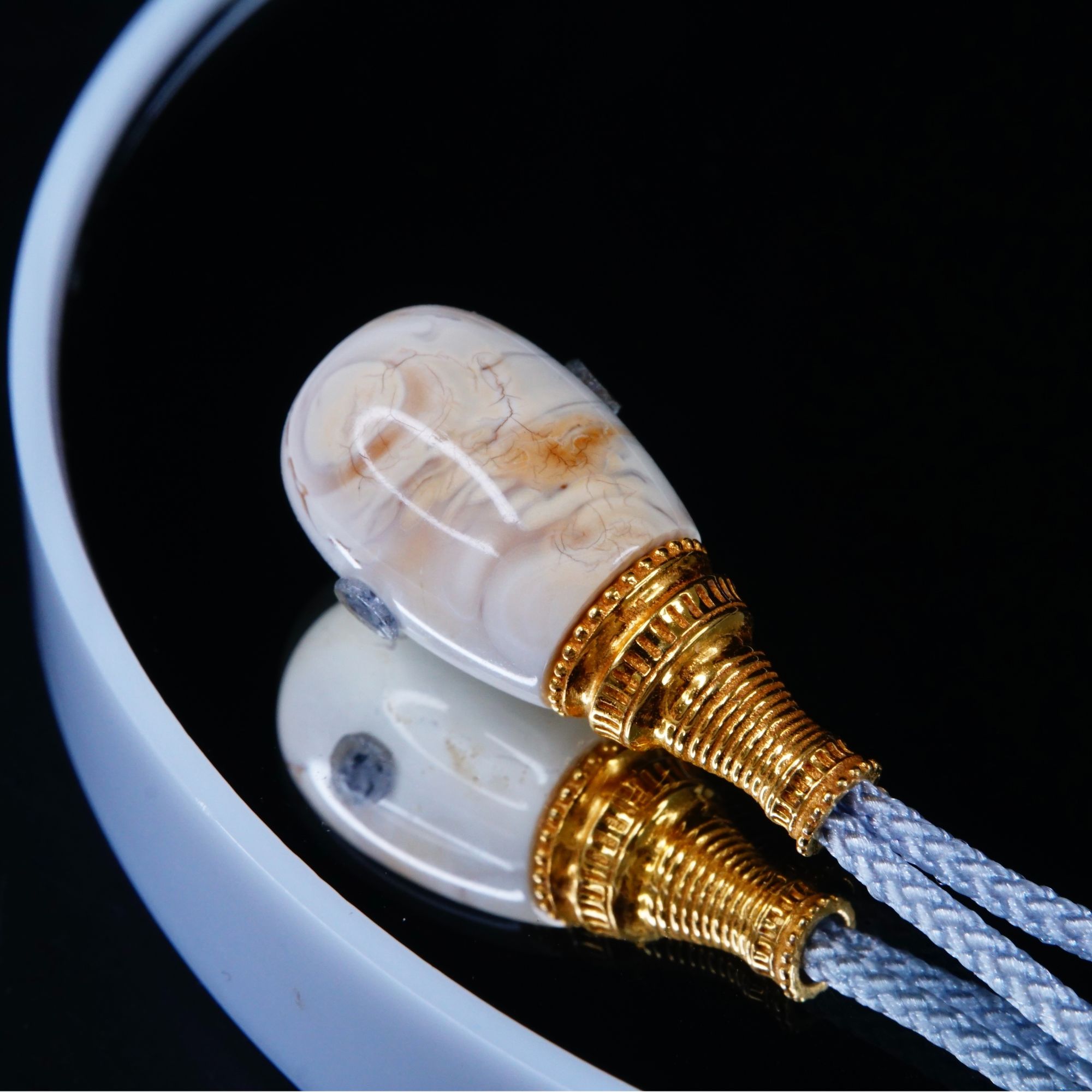 10.2mm粉沁妖花瓷白蜡金塔三通天然琥珀蜜蜡精工手作精品文玩配饰