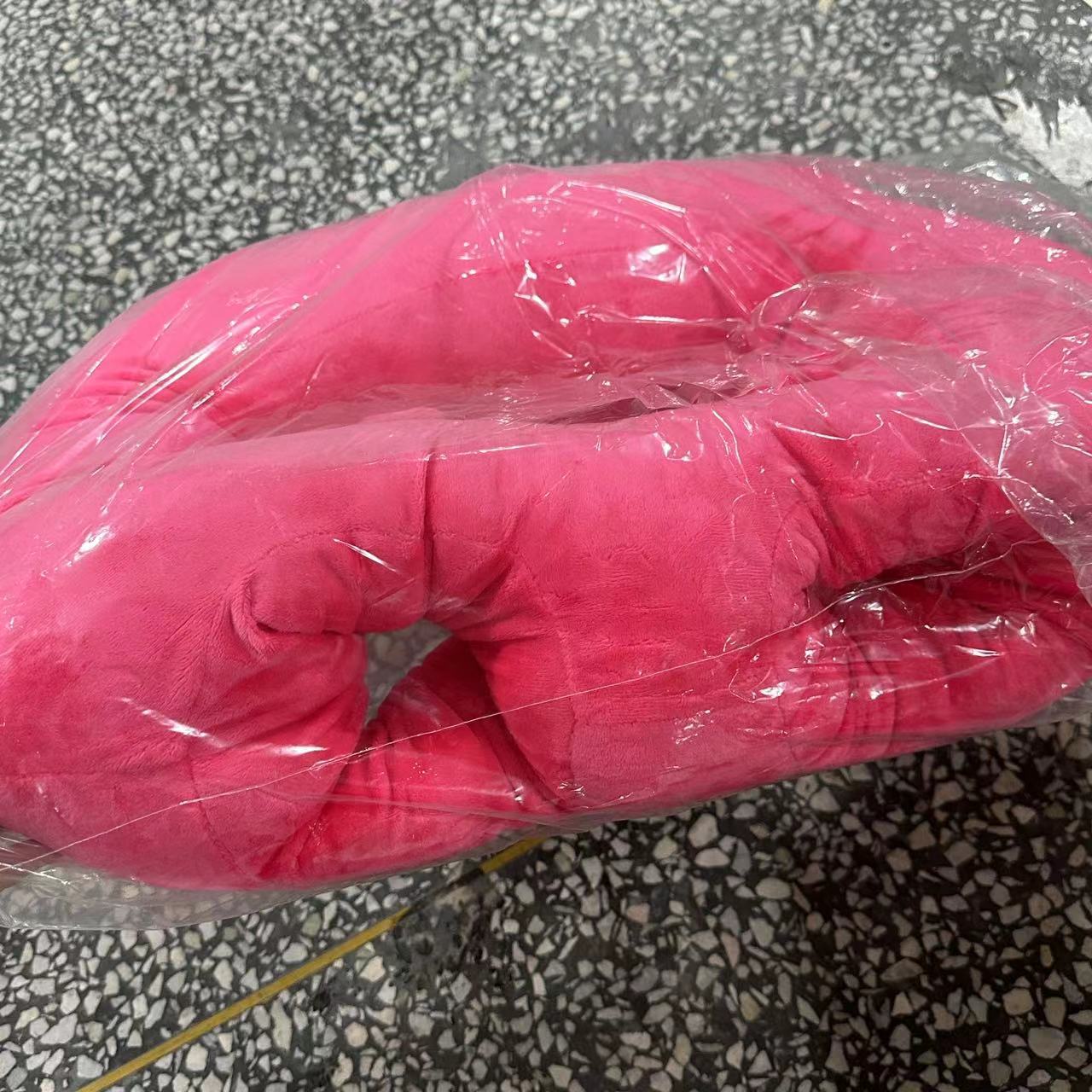 玫粉色小孩固定靠枕 坐垫