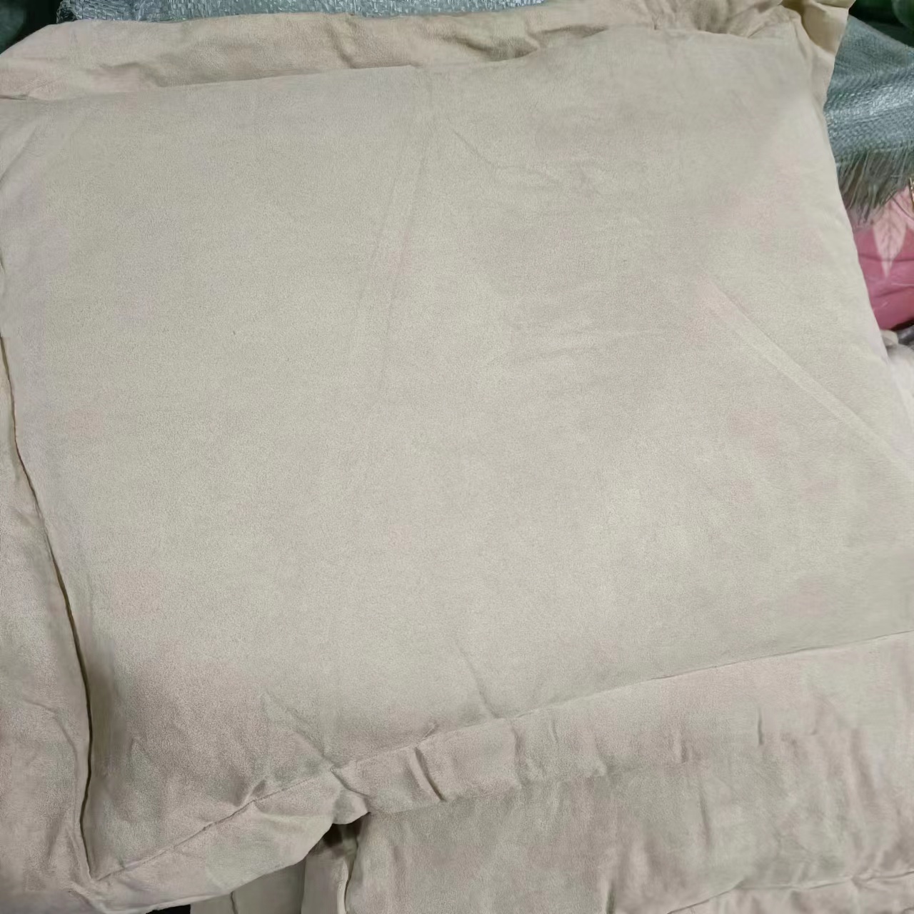 杏色绒面厚款枕套，约50*66.发1对