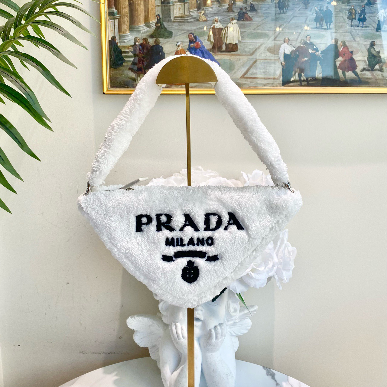95新 Prada/普拉达 御古屋/73920/毛绒三角包