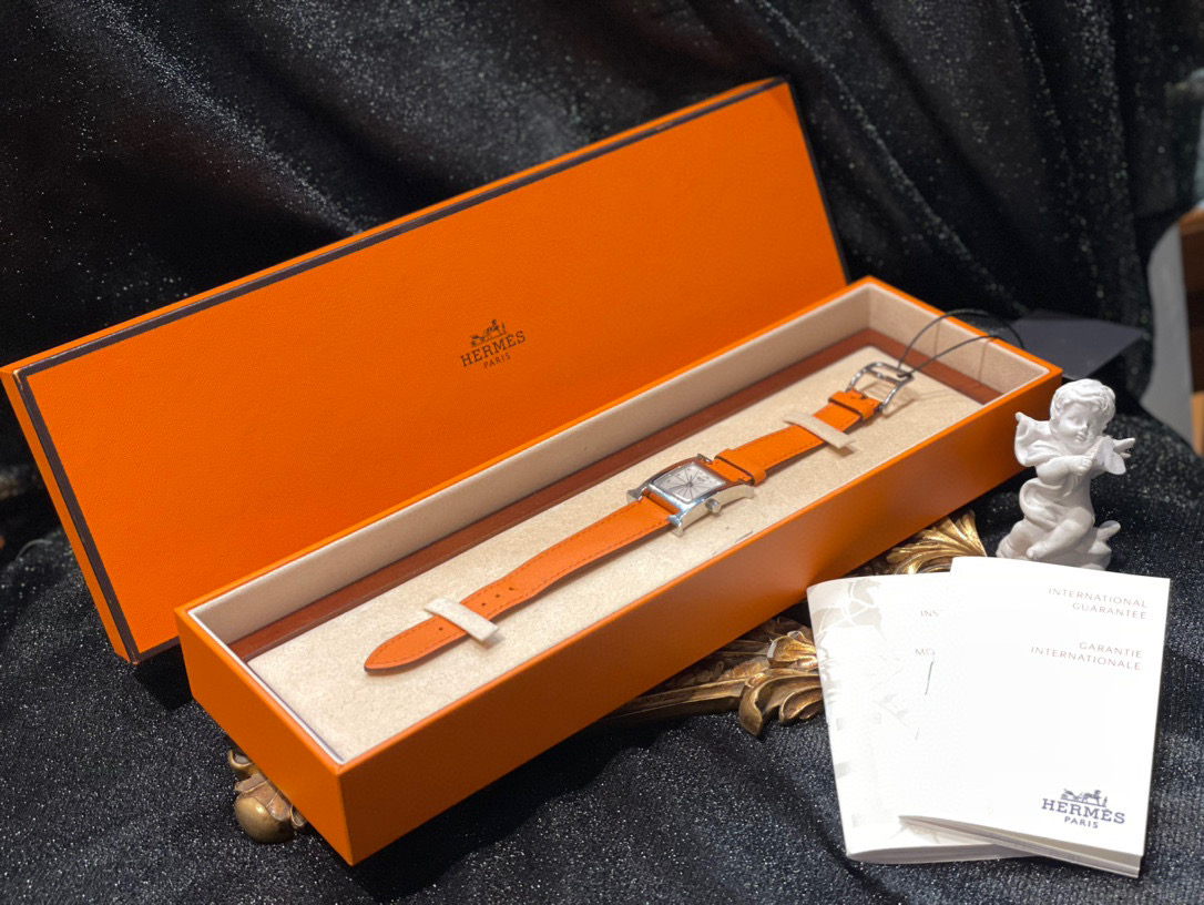 95新 Hermes/爱马仕 御古屋/手表 方N刻 10年/37598