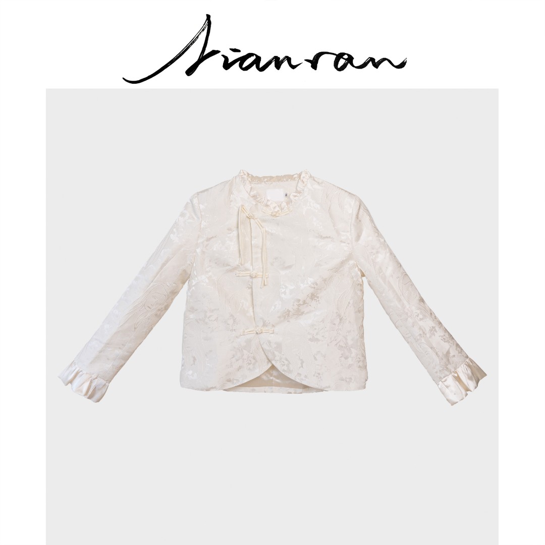 NianR.-提花刺绣国风外套气质长袖复古中式时尚盘扣喇叭袖重工