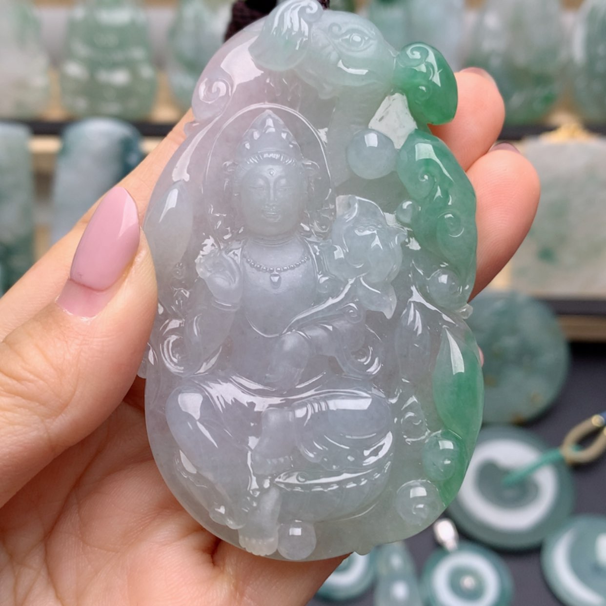 【闪购商品】翡翠颈饰未镶嵌爱*