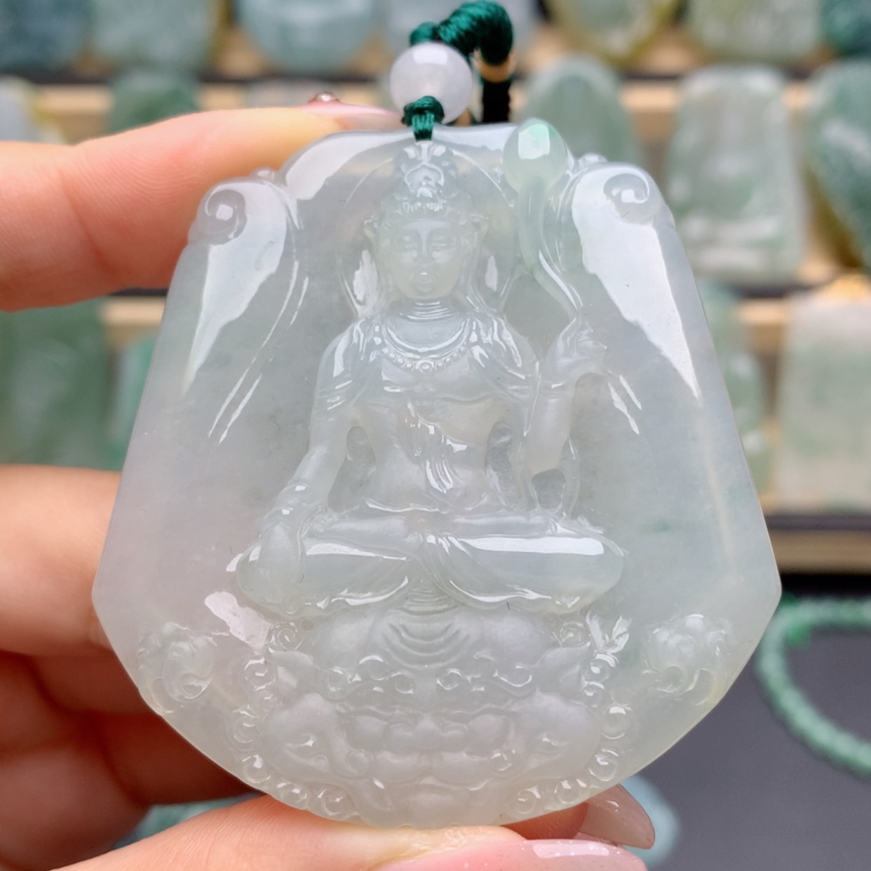 【闪购商品】翡翠颈饰未镶嵌遇**比
