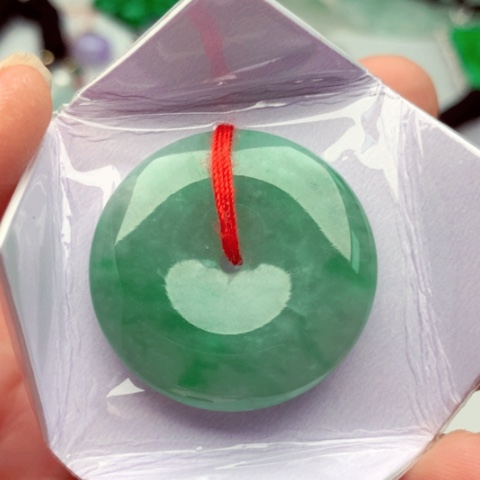 翡翠吊坠(不含链)未镶嵌