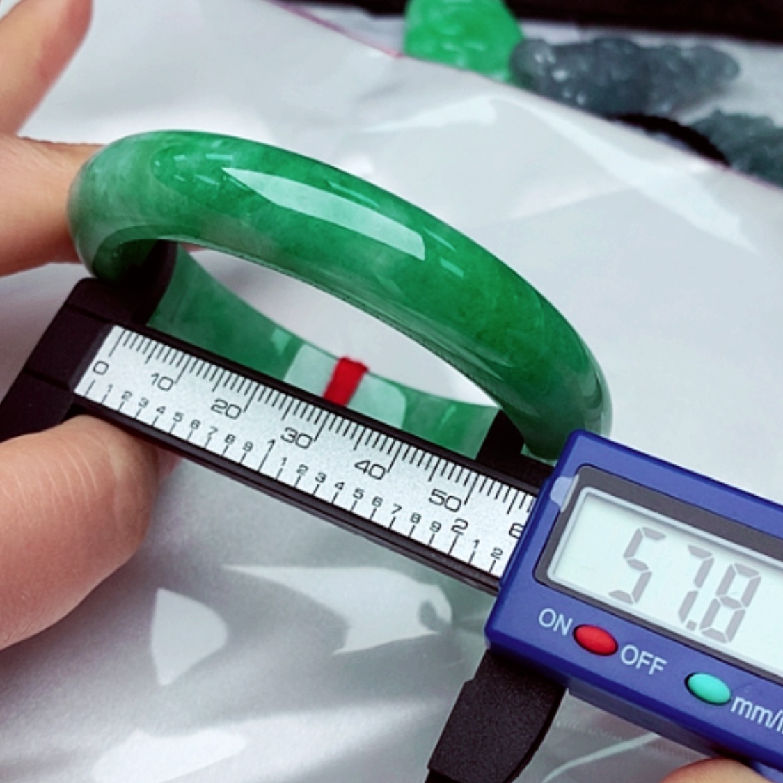 【闪购商品】翡翠手镯未镶嵌