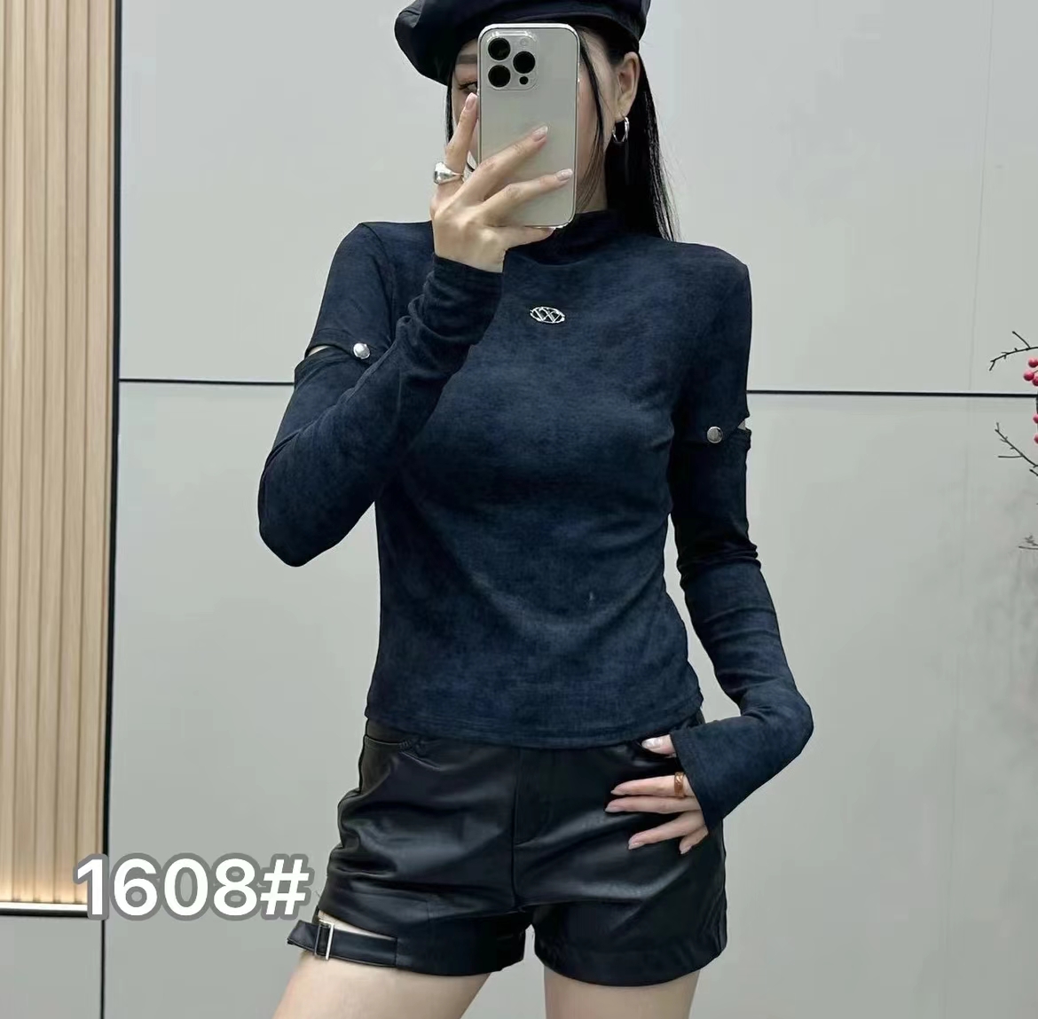 61102#网红新品镂空袖子个性潮流打底衫【衣长52】A7-1